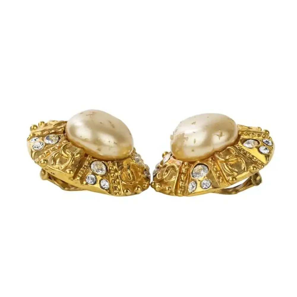 Chanel Vintage Earrings Pearl Gold-Tone #210138C52B - Picture 3 of 9